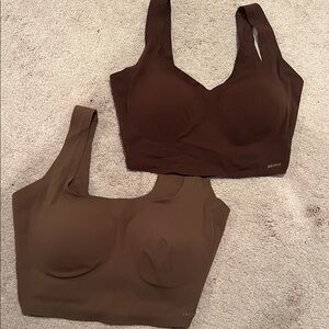 2 SKIMS Brown and light brown Bras S DD (2)